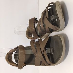 Teva Sunborn sandals womans size 10